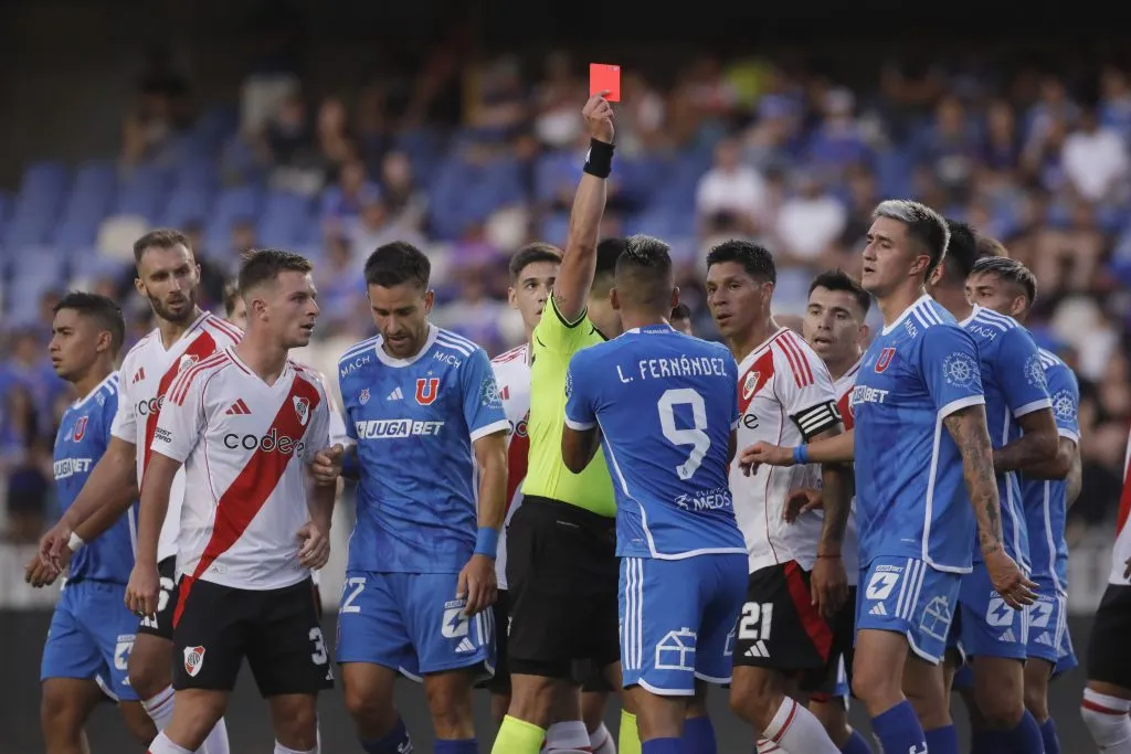 La expulsión de Lea Fernández ante River trajo consecuencias. Foto: Marco Vazquez/Photosport