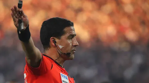 Árbitro chileno dirigirá final ida de Recopa Sudamericana.