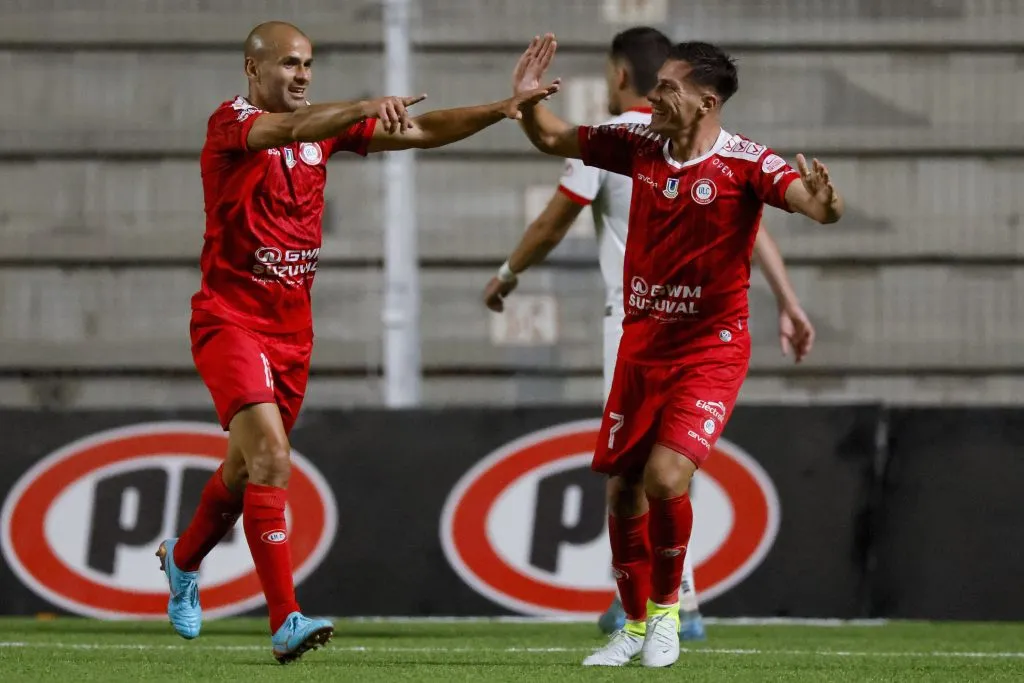 Gary Insaurralde y Sacha Sáez celebraron en el Nicolás Chahuán. (Andrés Piña/Photosport).
