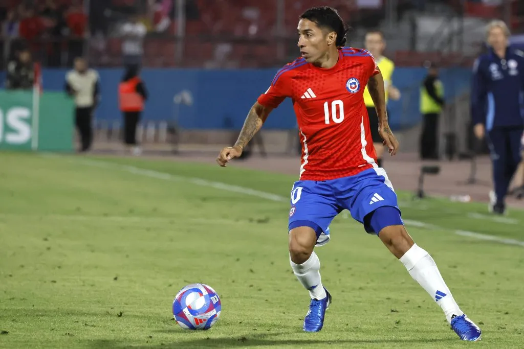 Luciano Cabral en la selección chilena ante Venezuela. (Photosport).