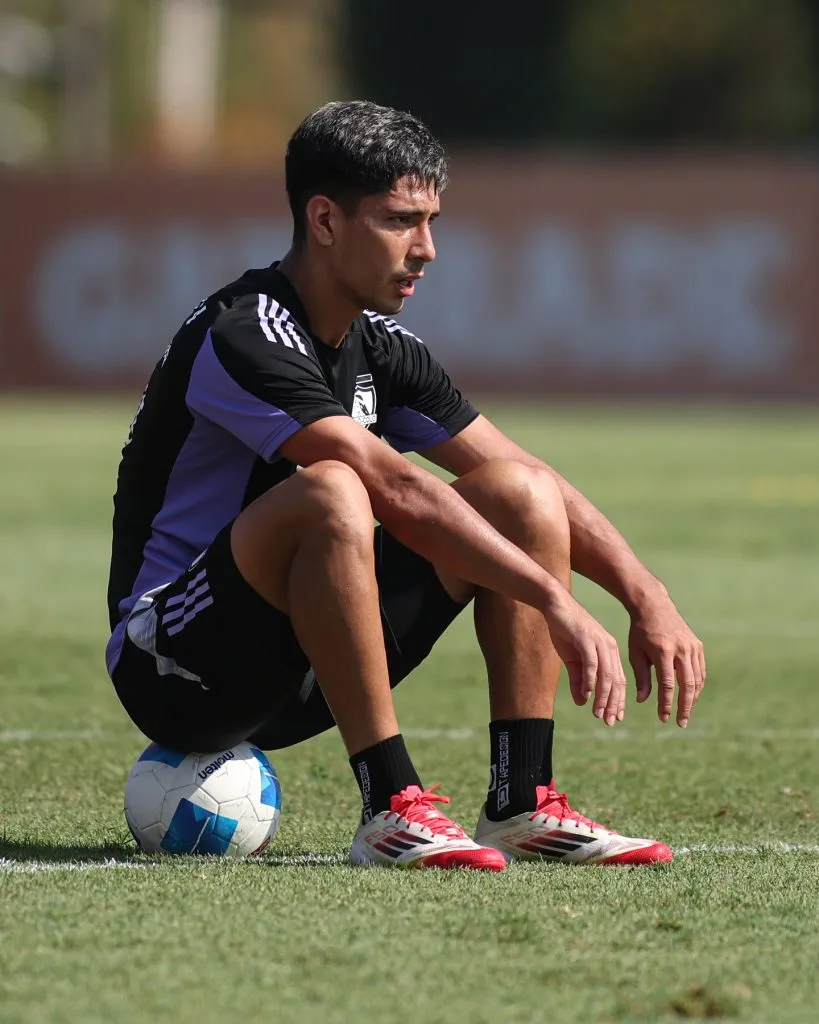 Salomón Rodríguez se sigue recuperando de sus molestias en Colo Colo. Foto: Colo Colo.