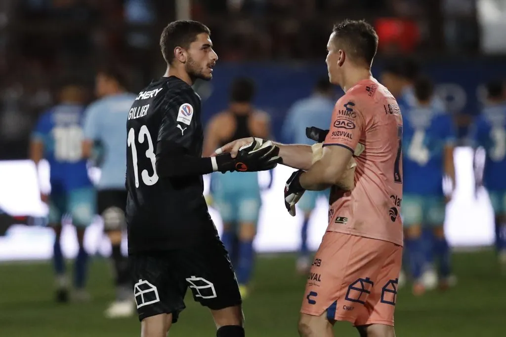 Thomas Gillier se lesionó y obliga a Universidad Católica a salir al mercado. Foto: Photosport.