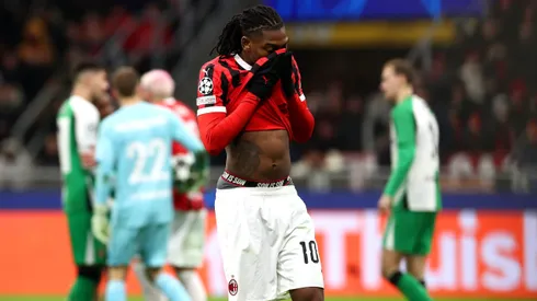 El Milan se despidió de la UEFA Champions League a manos del Feyenoord.