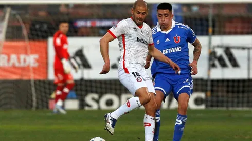 El Sacha Sáez ante Ignacio Tapia en el Campeonato Nacional 2022.