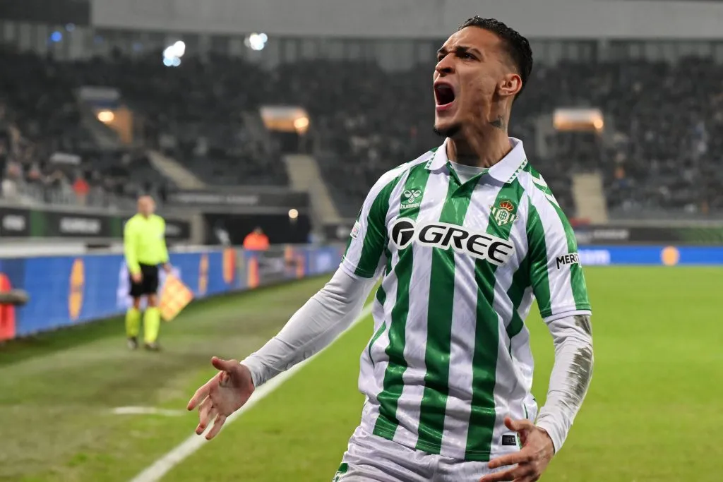 Antony celebró un gol en Bélgica ante el Gent. (Foto: Gerrit van Heulen | Imago).