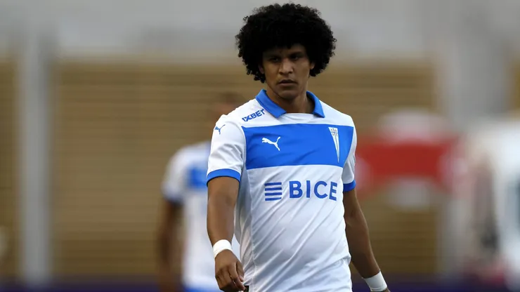 Eduard Bello tiene una cláusula millonaria en caso de jugar más del 50% de los partidos en Católica.