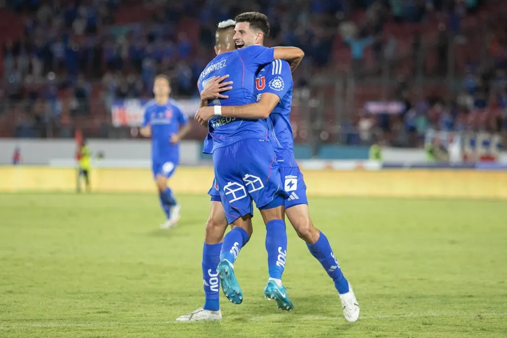 Lucas Di Yorio celebró con Leandro Fernández en el segundo gol por la U. Foto: Guillermo Rivas / Redgol.