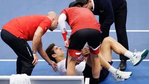Cristian Garin tras recibir el golpe de Zizou Bergs.