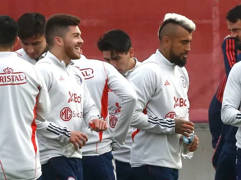 "Es muy....": Méndez maravillado con Vidal en Colo Colo