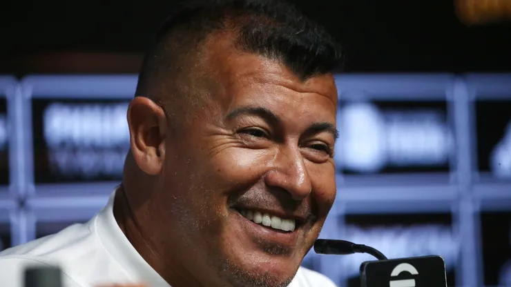Jorge Almirón se refirió a las palabras dichas en el podcast Centenario de Colo Colo y volvió a defender su postura.