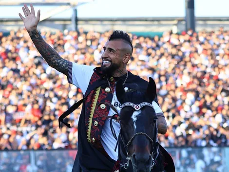 Vidal sorprende a sus compañeros de Colo Colo