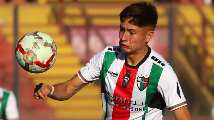Iván Román cerca de dejar Palestino y partir rumbo a Brasil.