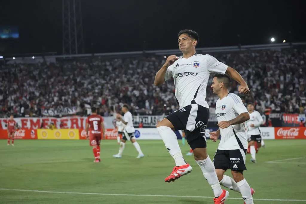 Salomón Rodríguez festejó así su gol ante Unión San Felipe. También le anotó a Deportes Limache. (Dragomir Yankovic/Photosport).
