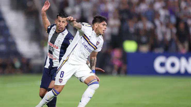 Árbitro chileno dirigirá revancha entre Boca y Alianza Lima.
