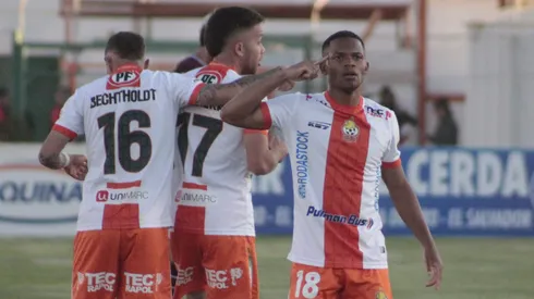 César Munder puso el 3-1 para Cobresal.