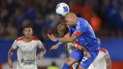 Marcelo Díaz durante el partido de la U ante La Calera.