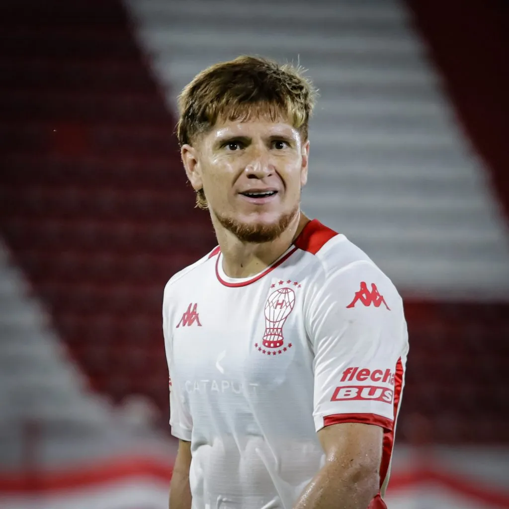 Leo Gil es la gran figura de Huracán tras irse de Colo Colo