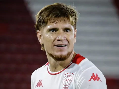 Es figura en Huracán: el récord que alcanzó Leo Gil en Argentina