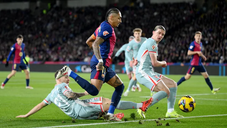 Raphinha en el último juego de Barcelona contra Atlético de Madrid en la liga española.