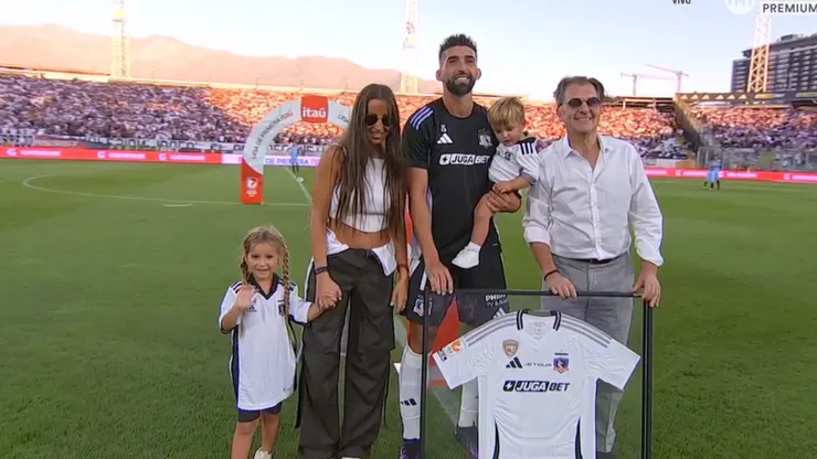 Amor recibió su homenaje por alcanzar 100 partidos en Colo Colo