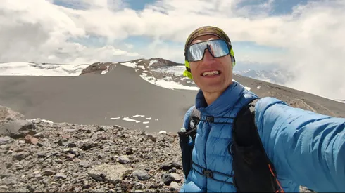 Profesor quiere cumplir un importante récord corriendo en Santiago