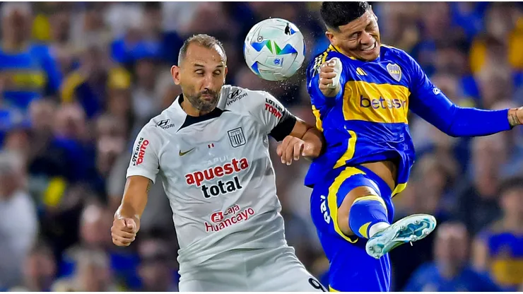 Alianza eliminó a Boca con una especial camiseta.