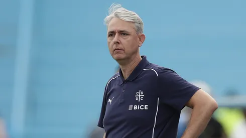 ¿Le molesta a Tiago Nunes el problema de la UC con los estadios?