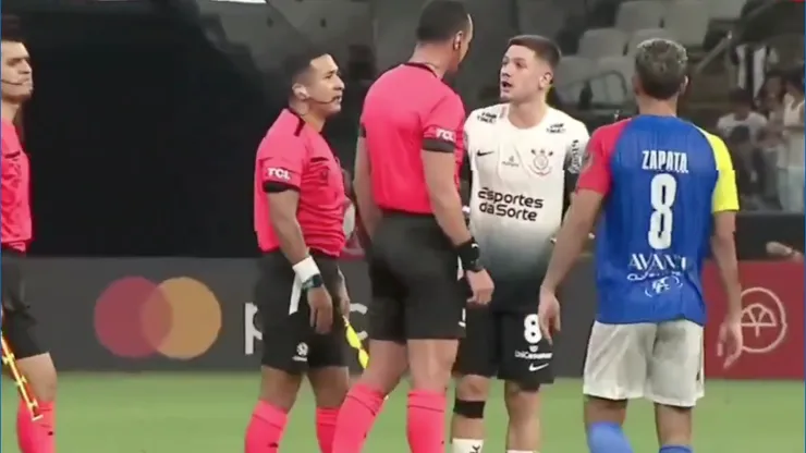 Roldán fue captado agrediendo a jugador
