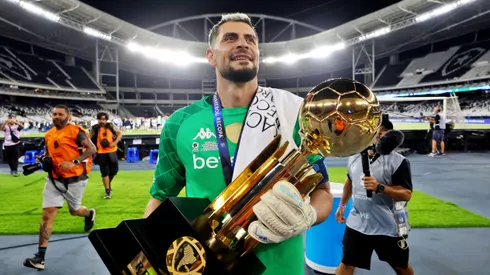 Arias fue figura en otra copa internacional para Racing.