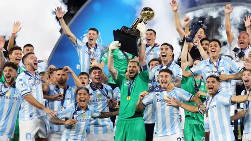 Gabriel Arias hace historia por duplicado con Racing.