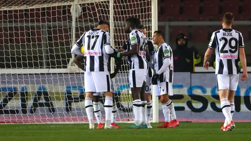 La polémica en el penal a favor de Udinese dio la vuelta al mundo, con Alexis Sánchez presente.