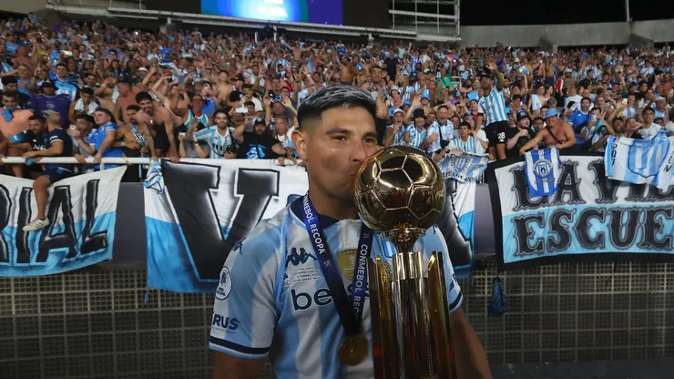 Maxi Salas es una de las figuras del Racing Club que ganó la Copa y la Recopa Sudamericana.
