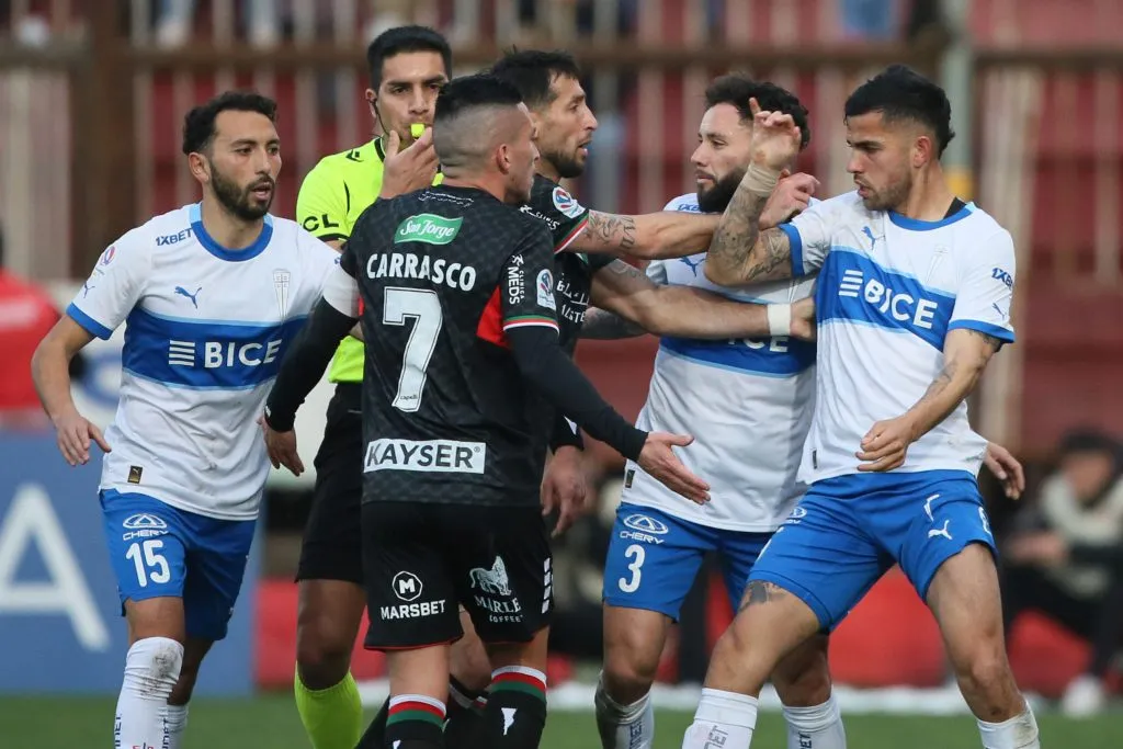 Universidad Católica y Palestino chocarán por un lugar en Copa Sudamericana. Foto: Photosport.