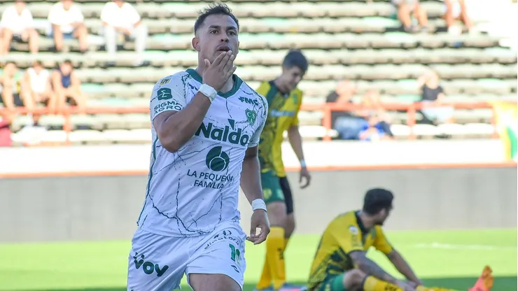Iván Morales volvió a marcar en Sarmiento.