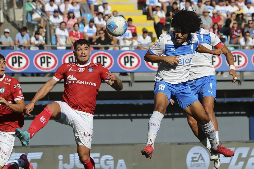 Católica ganó con polémica y Audax con lo justo para escalar en la tabla de posiciones. Foto: Photosport.