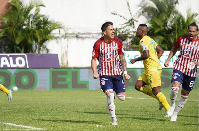 El festejo de Guillermo Paiva en Junior. (Foto: Instagram).