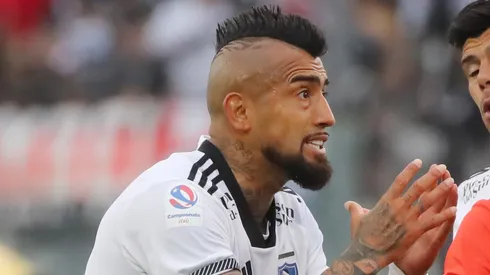 Arturo Vidal no jugó ante Huachipato, pero estuvo muy atento a todo.