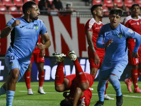Un golazo, un regalo y un pase-gol de lateral en vibrante partido