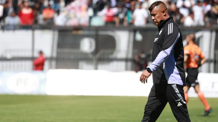 Jorge Almirón está molesto en Colo Colo.