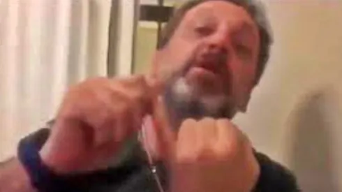 Este hincha se viralizó en redes sociales por su enojo viendo fútbol.