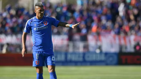 Leandro Fernández protagonizó una insólita jugada que provocó todo tipo de reacciones en los hinchas de Universidad de Chile.