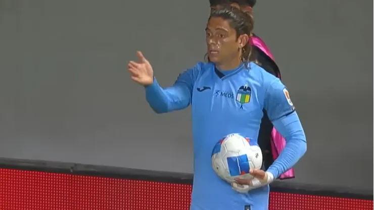 Joaquín Montecinos replicó el recurso que utiliza el Cacique gracias a Claudio Aquino.