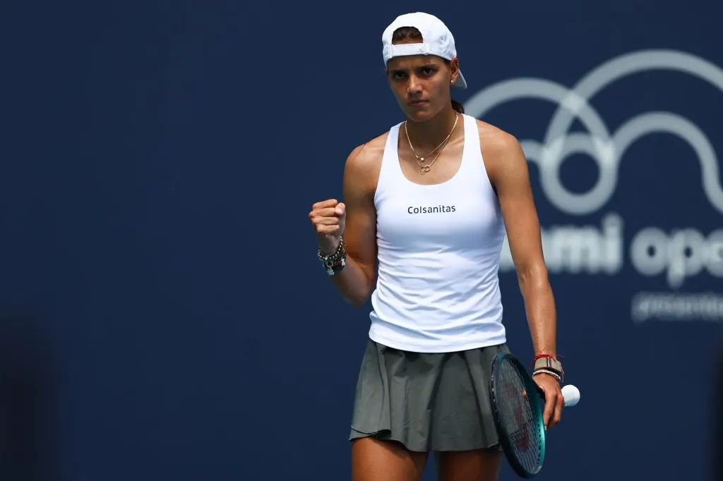Emiliana Arango durante un partido de clasificación del Miami Ooen 2024 (Getty Images).