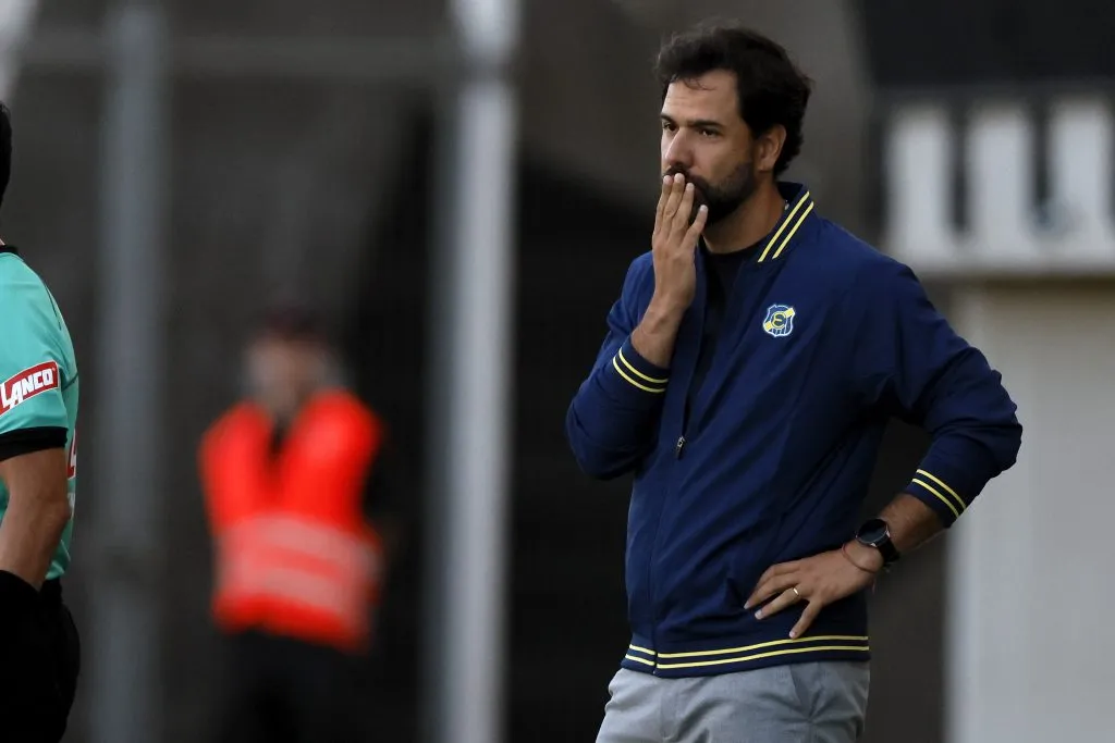 Gustavo Leal apenas ha ganado uno partido al mando de Everton en este proceso. | Foto: Photosport.