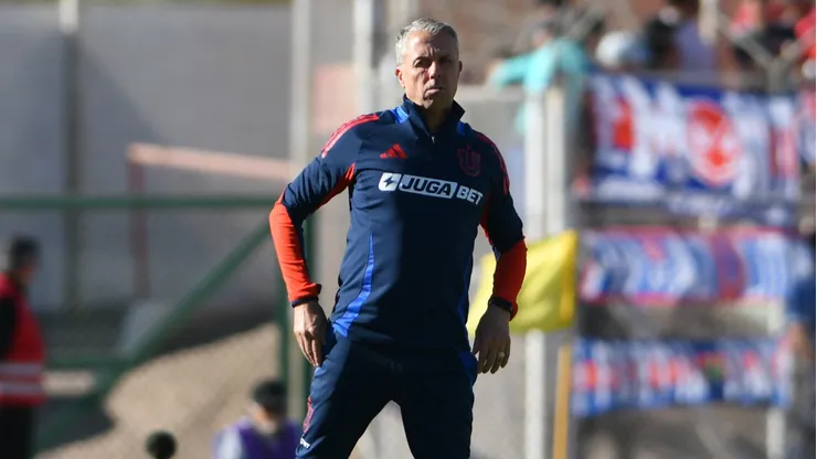 Gustavo Álvarez no tiene muy considerado a un jugador de U. de Chile.