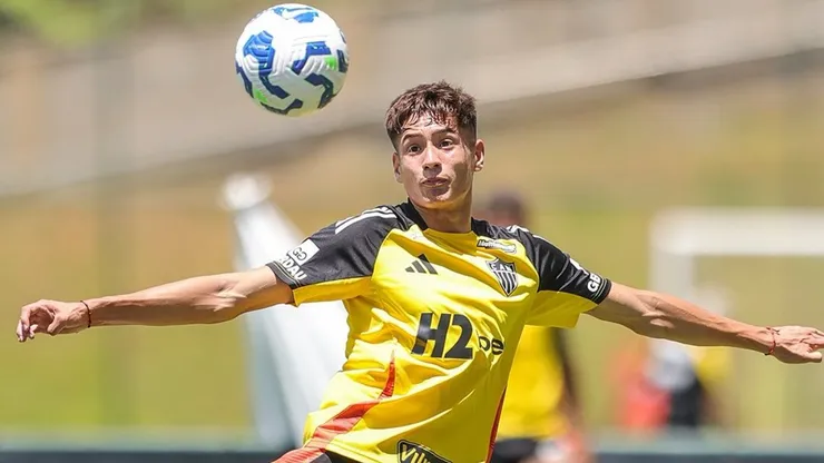 Iván Román ya entrena con su nuevo club, Atlético Mineiro.