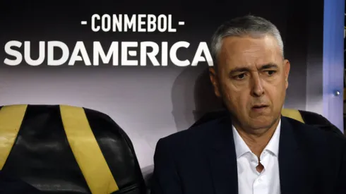 ¿Seguirá en la banca de la UC? Esto respondió Tiago Nunes