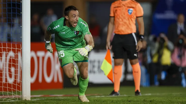 Sebastián Pérez eliminó a Universidad Católica de Copa Sudamericana.