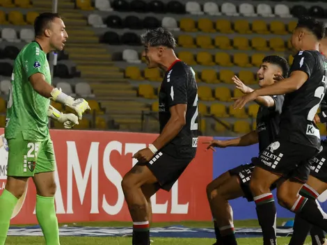 La polémica imagen del "Zanahoria" Pérez con el gesto del "2" a la UC