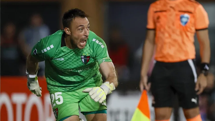 Zanahoria Pérez festejó así su tapada en el penal de Branco Ampuero.